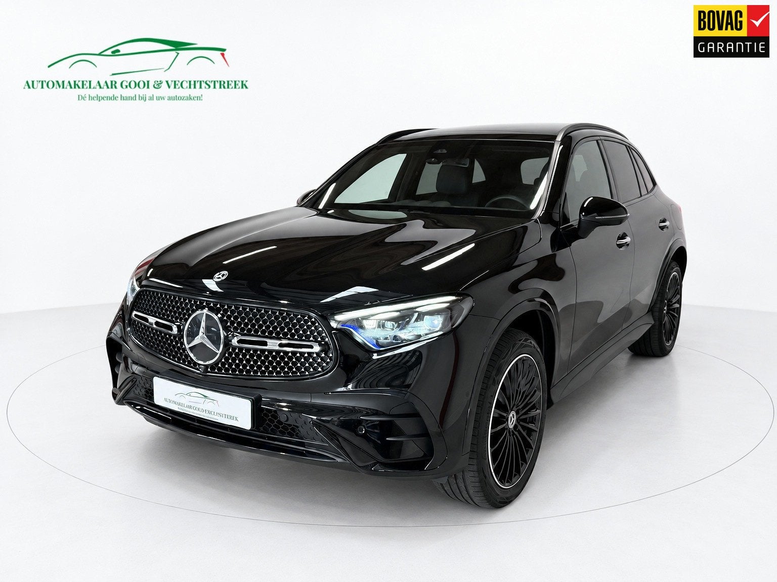 Mercedes-Benz GLC-klasse 300e 4MATIC AMG-Line SOH 99% - Pano, Auto's, Automaat, Gebruikt, Zwart, 48 km/l