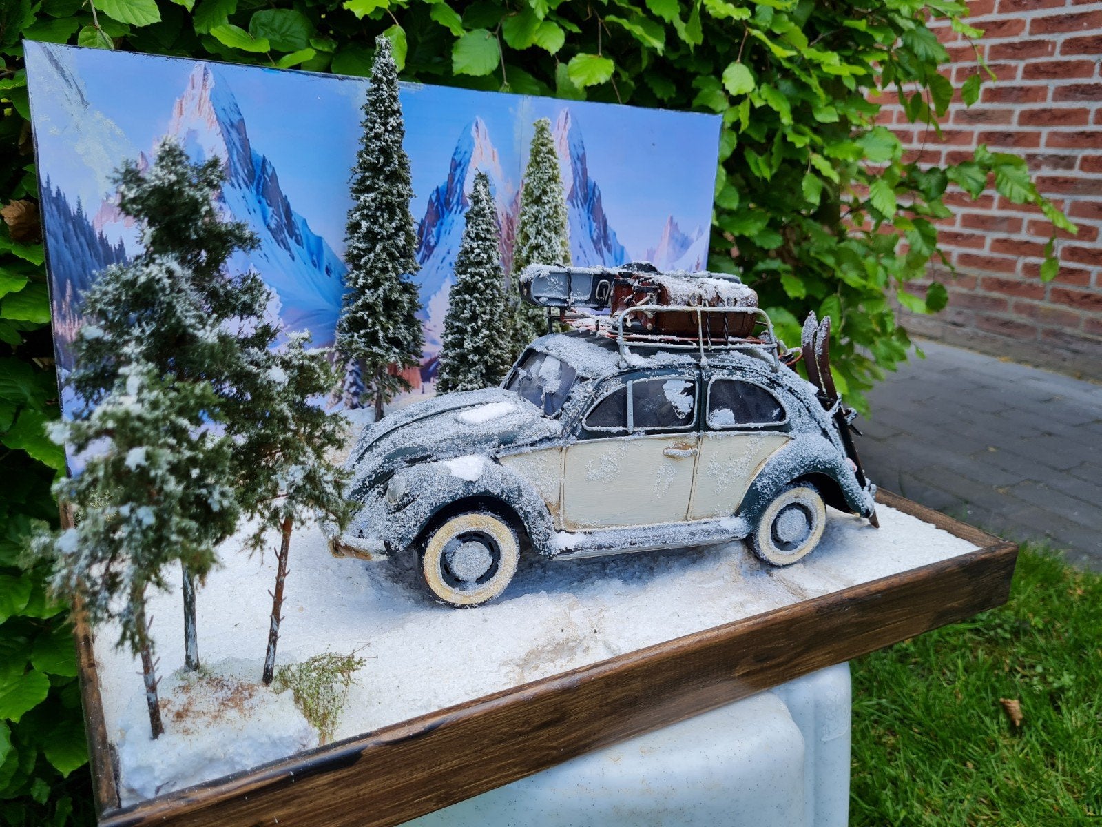 1:12  DIORAMA Volkswagen Kever in winters landschap UNIEK!, Ophalen of Verzenden, Nieuw, 1:9 t/m 1:12, Auto