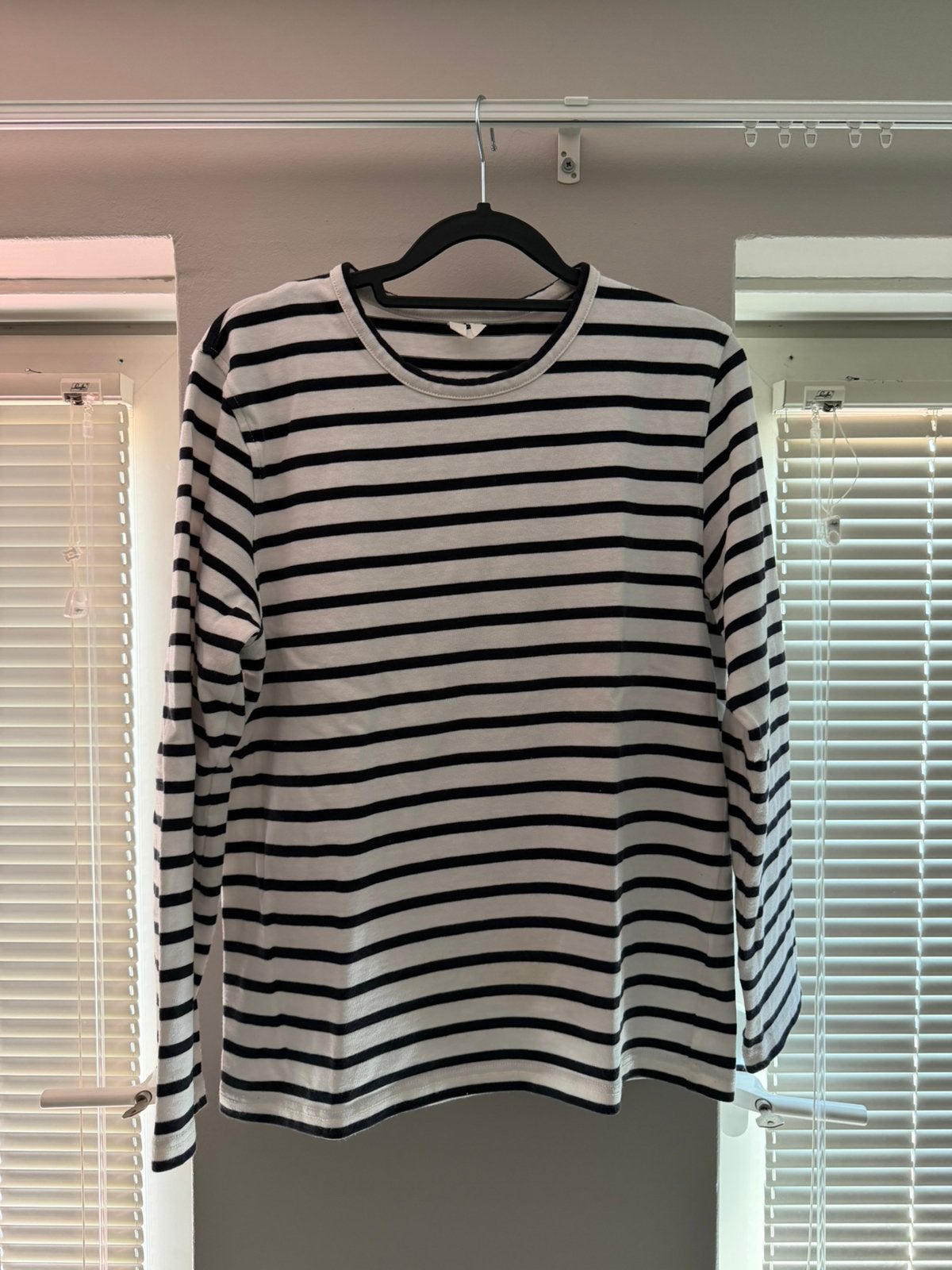 ARKET gestreepte longsleeve – zwart/wit – maat XS, Ophalen, Zo goed als nieuw, Maat 46 (S) of kleiner, Zwart