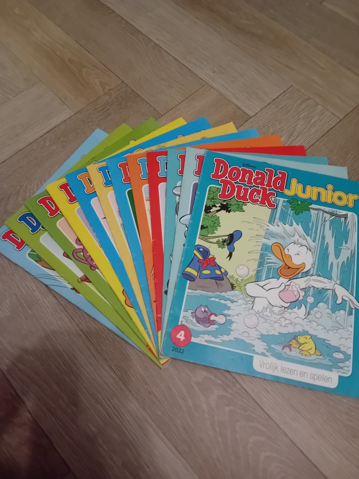 12x Donald Duck Junior ideaal voor beginnende lezers!, Boeken, Meerdere stripboeken, Ophalen of Verzenden, Gelezen, Donald Duck
