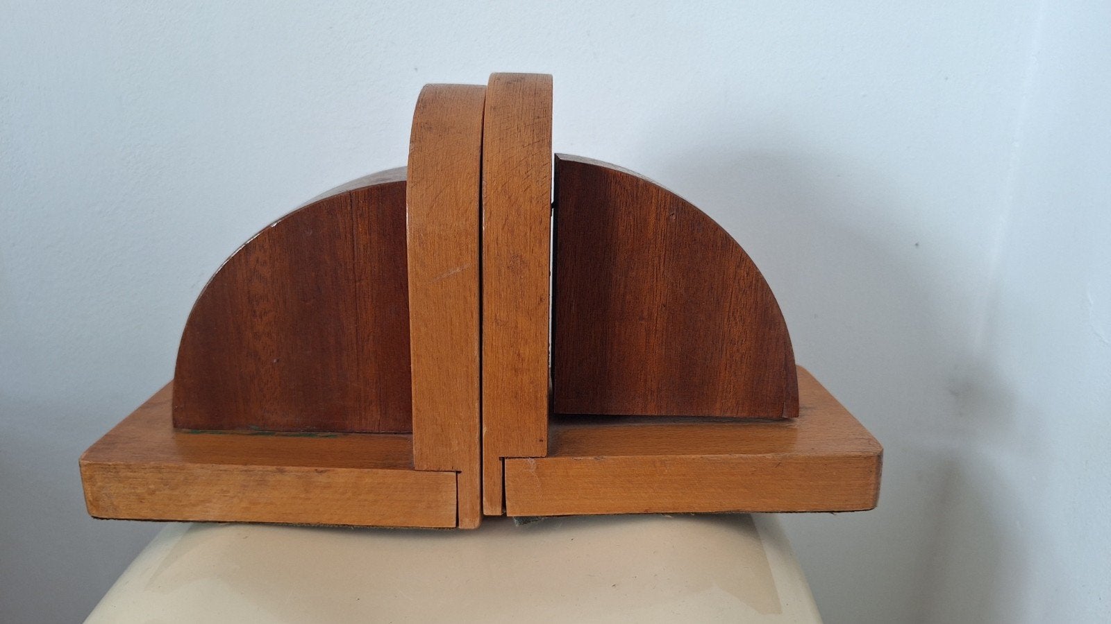 Vintage houten boekensteunen hout, Huis en Inrichting, Woonaccessoires | Wandplanken en Boekenplanken, Ophalen of Verzenden