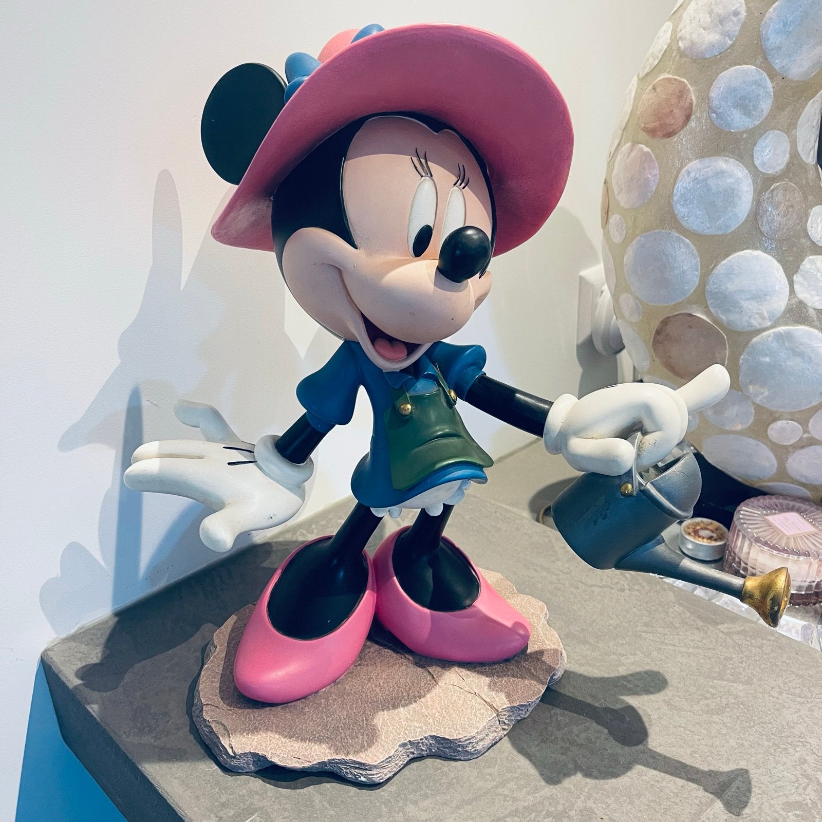 Minnie Mouse Disney Origineel Groot Beeld Prachtige Staat, Verzamelen, Disney, Ophalen, Mickey Mouse, Zo goed als nieuw, Beeldje of Figuurtje