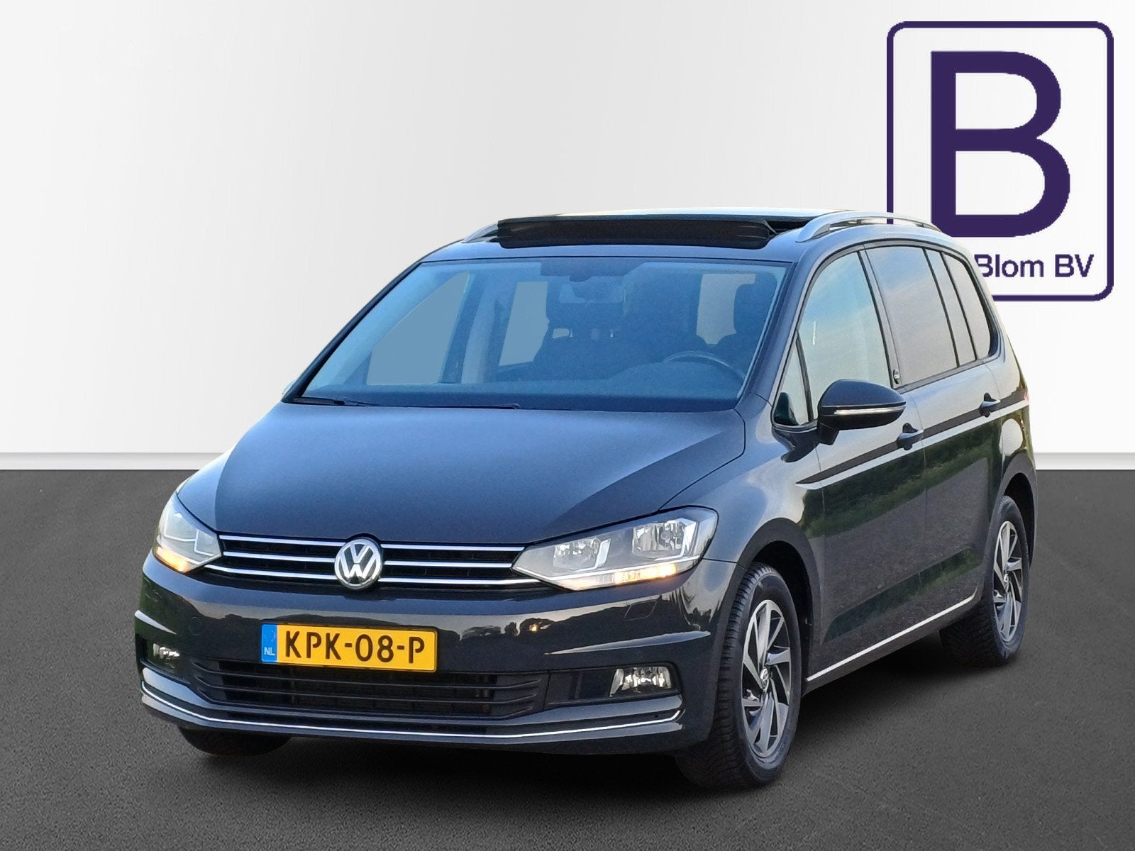 Volkswagen Touran 1.2 TSI 7p / Sound Edition / Zeer complete, Gebruikt, 4 cilinders, 7 stoelen, 1364 kg