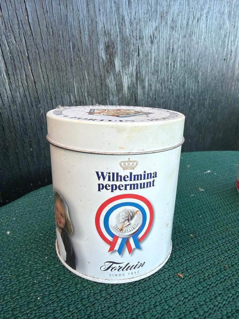 Vintage Wilhelmina Pepermunt blik - Koninklijk Huis, Ophalen of Verzenden