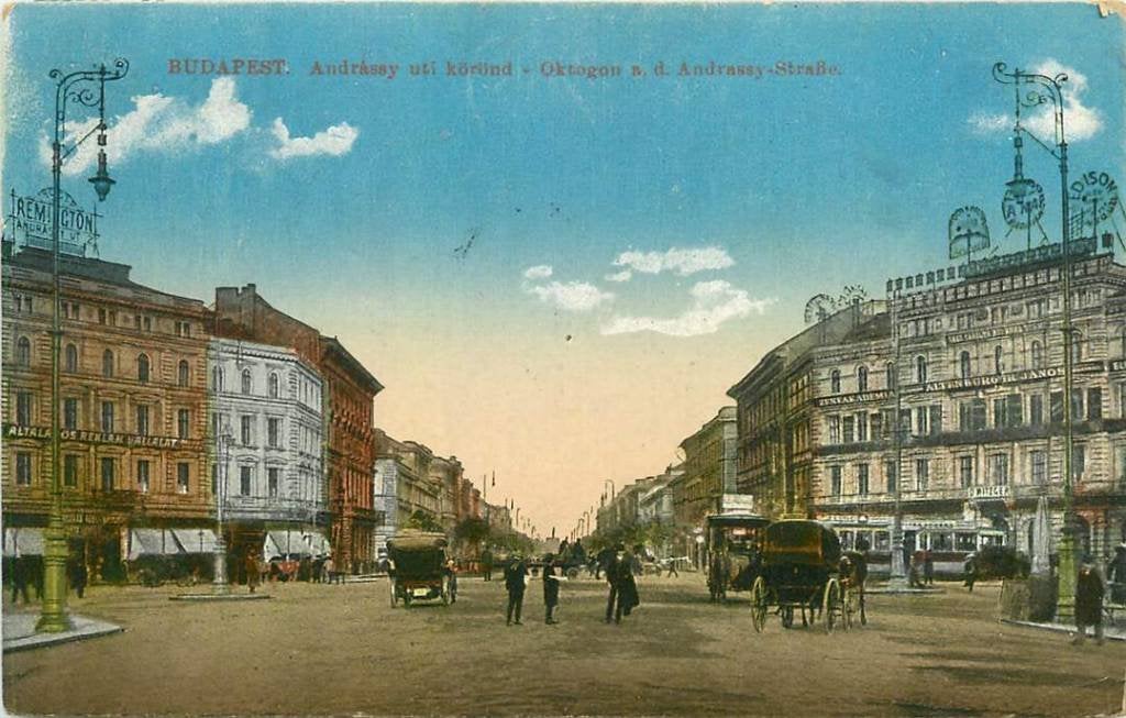 381-124-027 Budapest Andrassy uti korund, Verzamelen, Ansichtkaarten | Buitenland, Overig Europa, Voor 1920, Verzenden