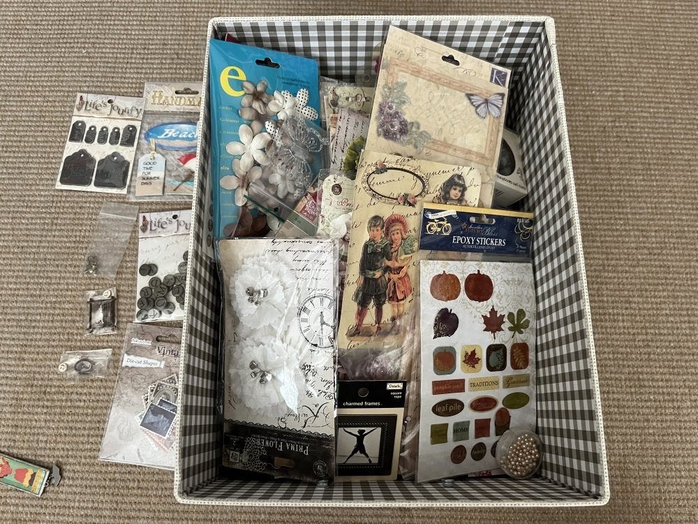 Scrapbook: 4x boek | 65 vellen papier | 100 zakjes diverse, Hobby en Vrije tijd, Scrapbooking, Ophalen of Verzenden, Gebruikt