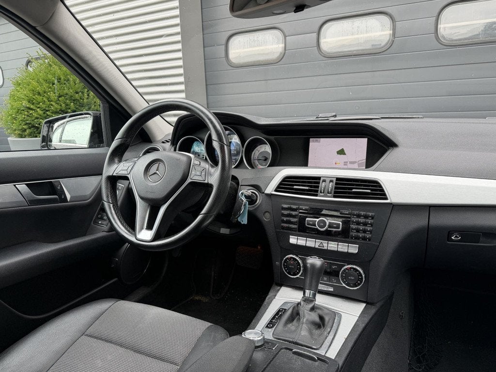 Mercedes-Benz C-klasse 220 CDI Avantgarde | Camera | Harmon, Auto's, Automaat, Euro 5, Zwart, 4 cilinders