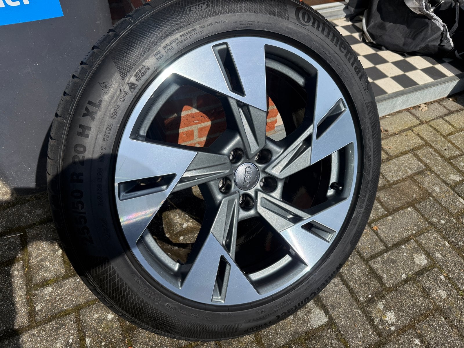 Originele 20" Audi e-tron velgen + Continental winterbanden, Auto-onderdelen, Ophalen, Gebruikt, 255 mm, Banden en Velgen