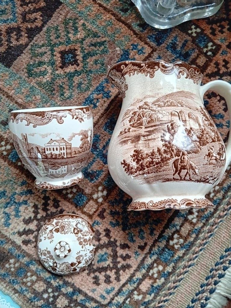 Avon scenes  Palissy Pottery bruin, Ophalen of Verzenden