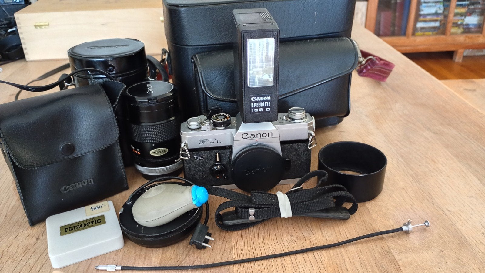 Canon FTb QL Spiegelreflexcamera met accessoires, Ophalen, Gebruikt, Spiegelreflex, Canon