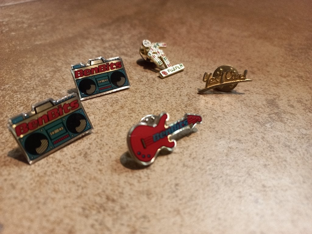 4 Diverse speldjes, Ophalen of Verzenden, Zo goed als nieuw, Merk, Speldje of Pin