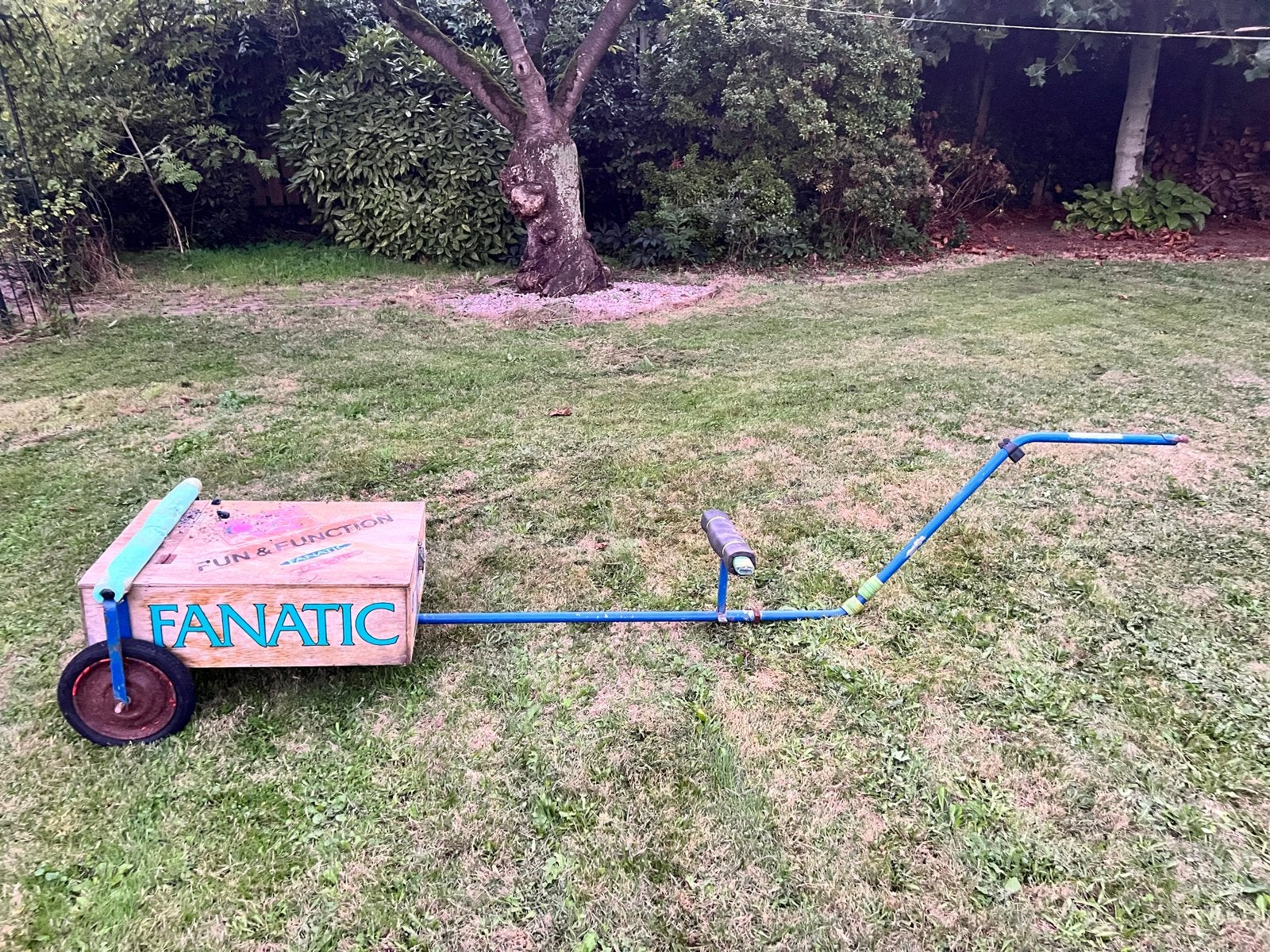 Surfkar voor achter de fiets - Handig en robuust, Watersport en Boten, Windsurfen, Ophalen of Verzenden, Gebruikt, Overige typen