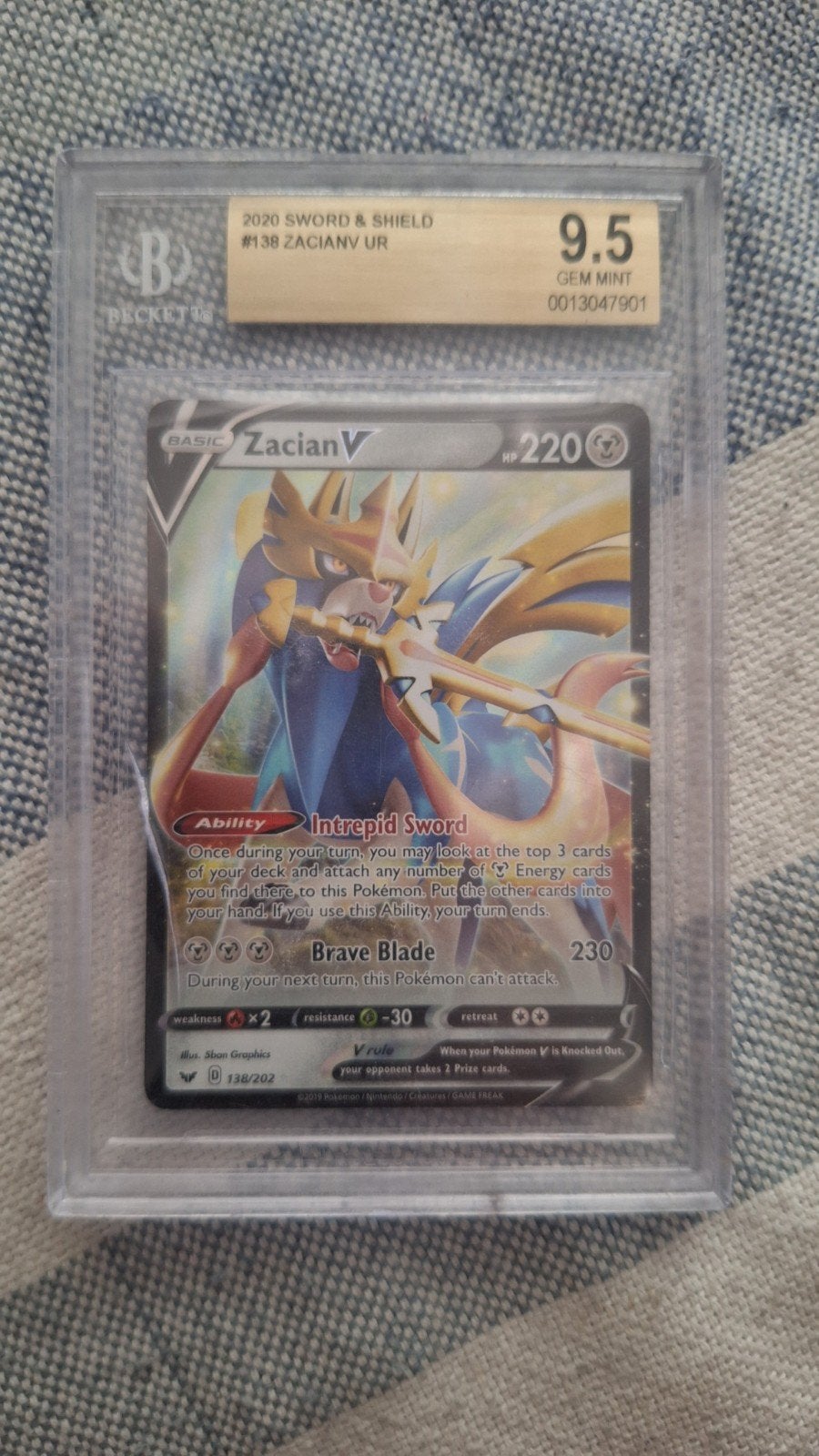pokemon Zacian V , beckett 9.5, Ophalen of Verzenden, Zo goed als nieuw
