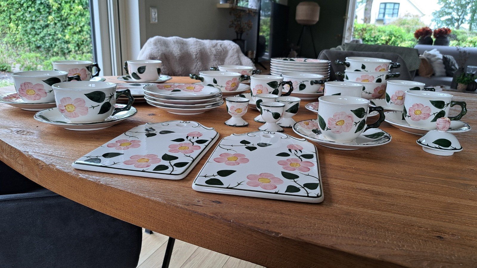Villeroy & Boch Wild Rose Servies - Uitgebreide Set, Ophalen, Keramiek, Zo goed als nieuw, Landelijk/Boerenbont