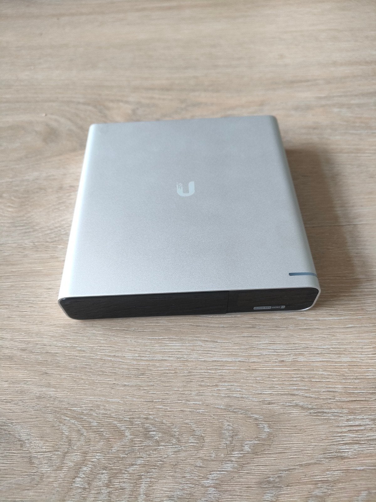 Ubiquiti UniFi Cloud Key Gen2 Plus met Toshiba HDD, Computers en Software, Harde schijven, Zo goed als nieuw, Server, Intern, HDD
