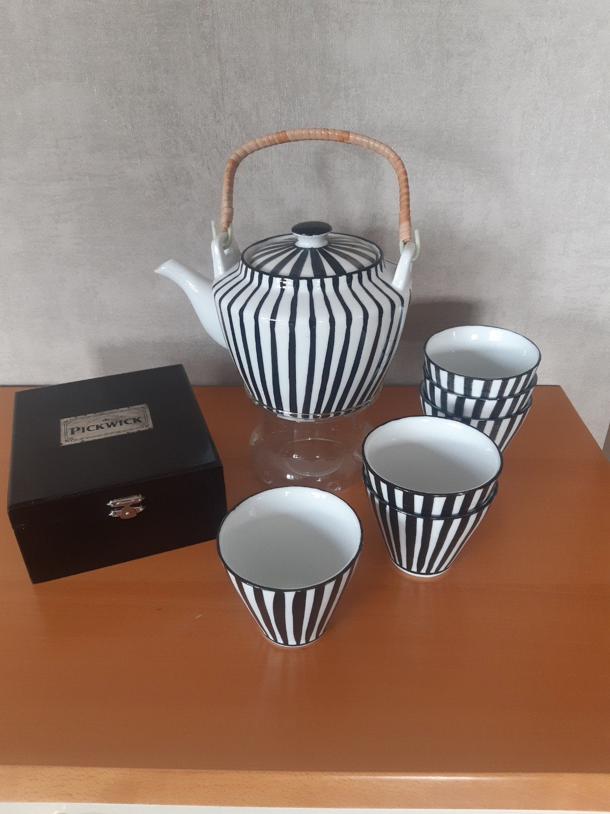 Leuk Theesetje van D. E., Huis en Inrichting, Keuken | Servies, Ophalen, Zo goed als nieuw, Glas, Overige stijlen