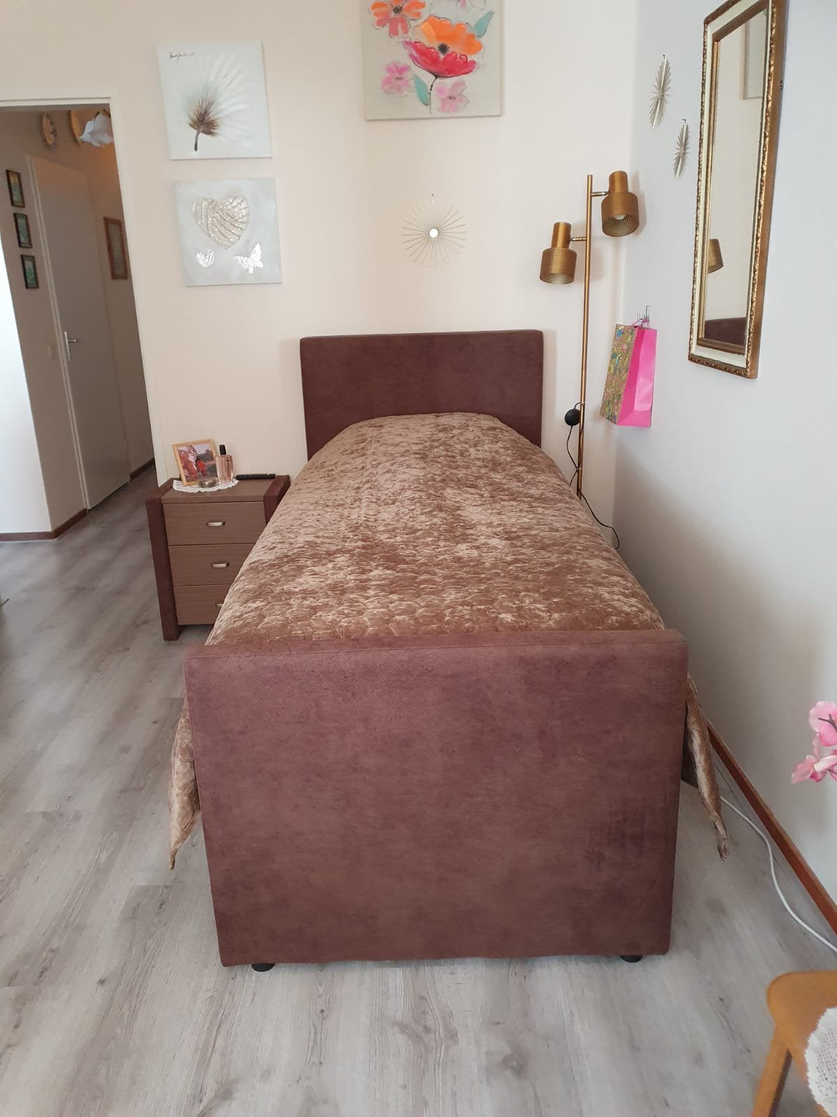 Zeer mooi eenpersons Boxspring. 90 x 200cm., Huis en Inrichting, Ophalen