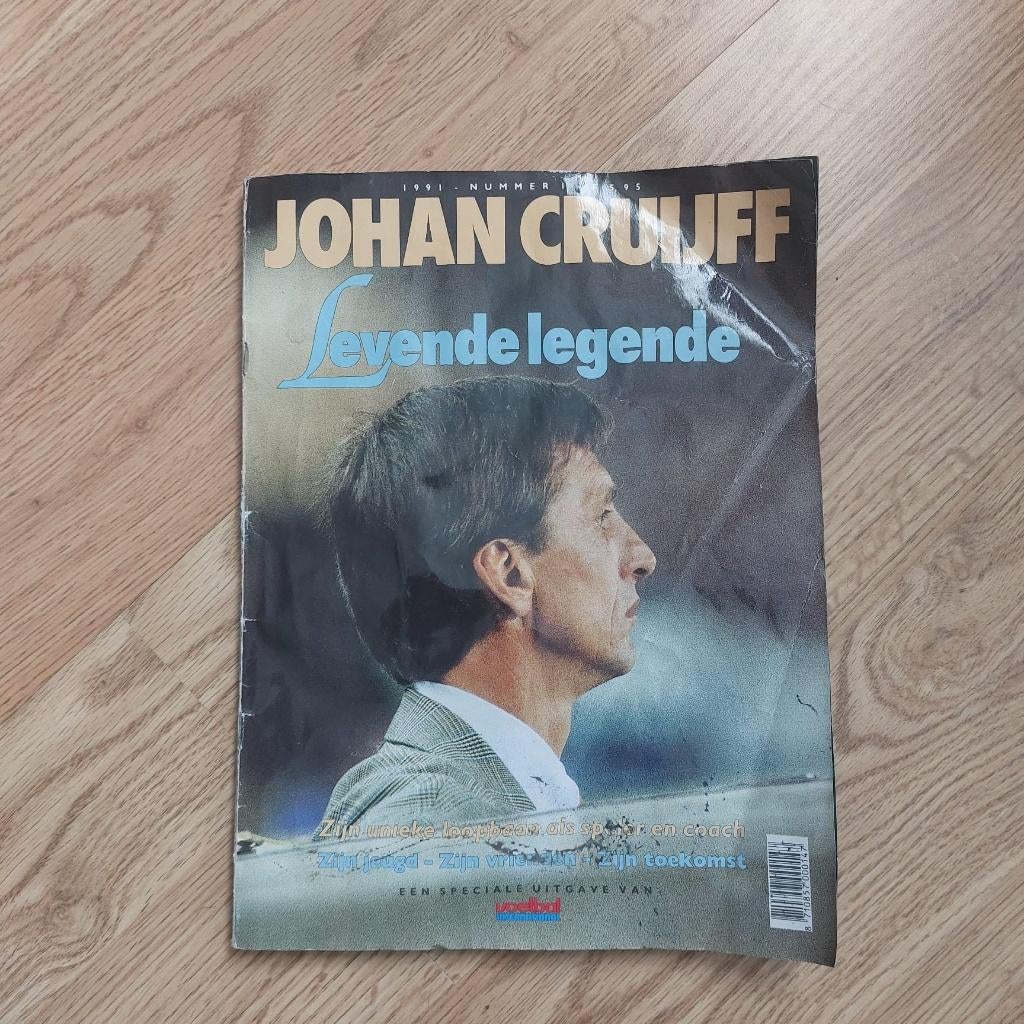 Johan Cruijff – Levende legende, 1991, Verzamelen, Ophalen of Verzenden, Gebruikt, Ajax, Poster, Plaatje of Sticker