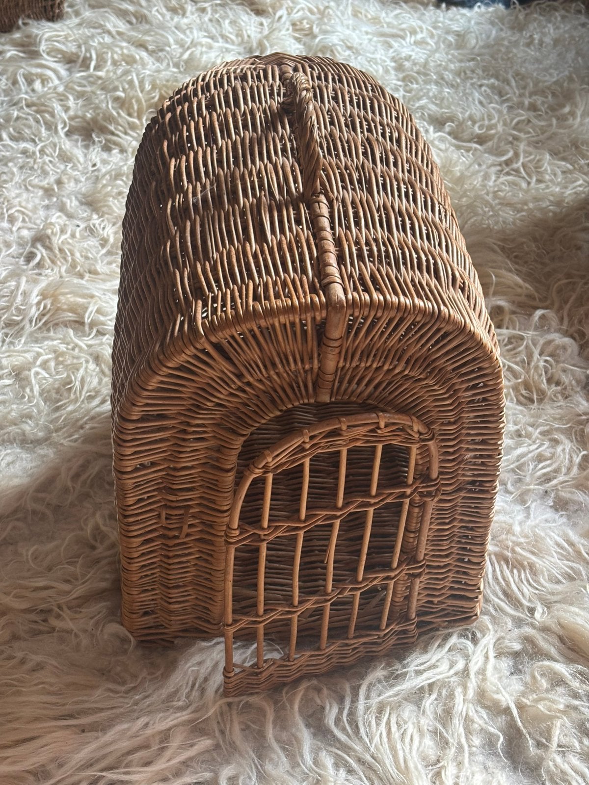 rieten mand/bench voor kat of hond, Dieren en Toebehoren, Ophalen, Zo goed als nieuw, Riet