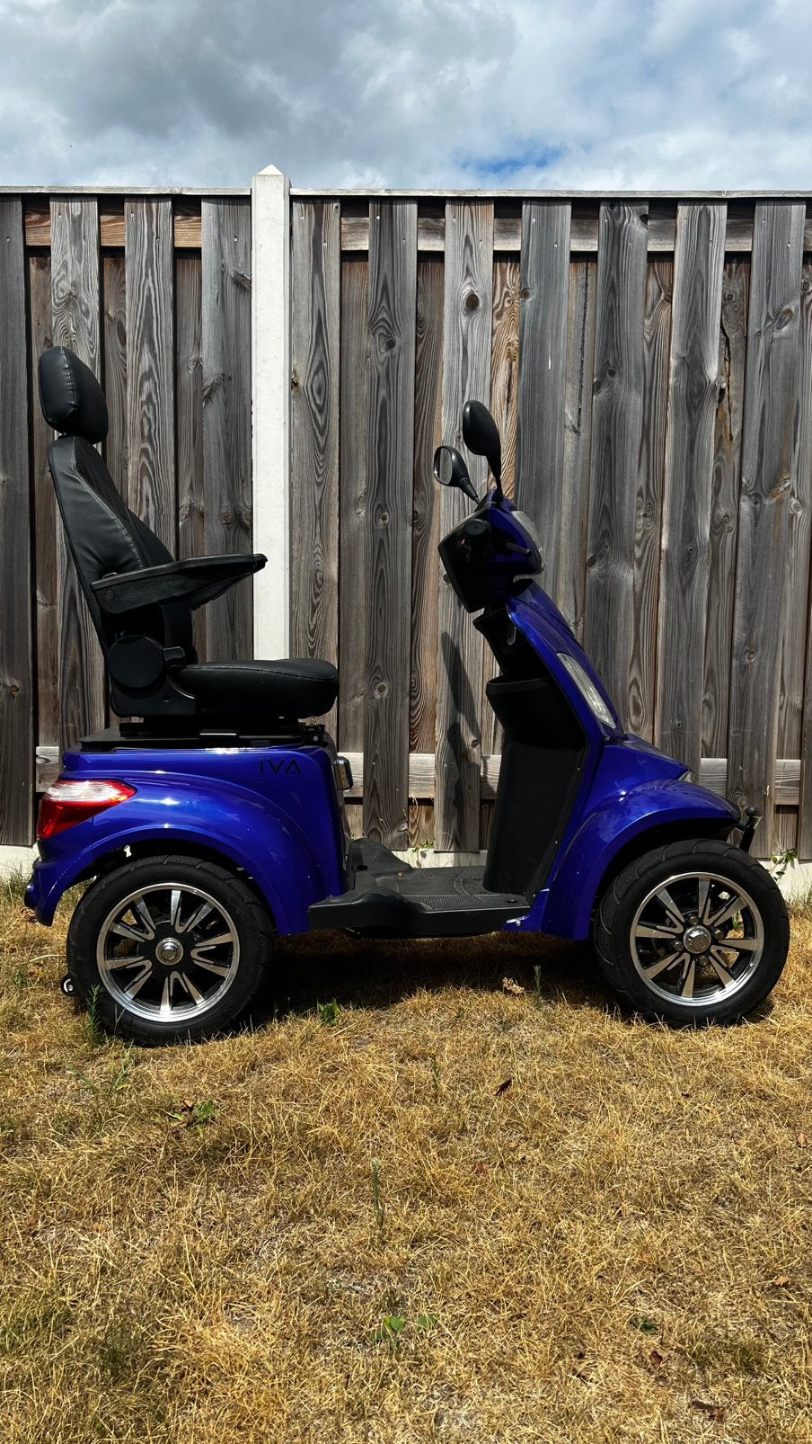 IVA scootmobiel, Ophalen, Zo goed als nieuw, 46 km of meer, 16 km/u of meer
