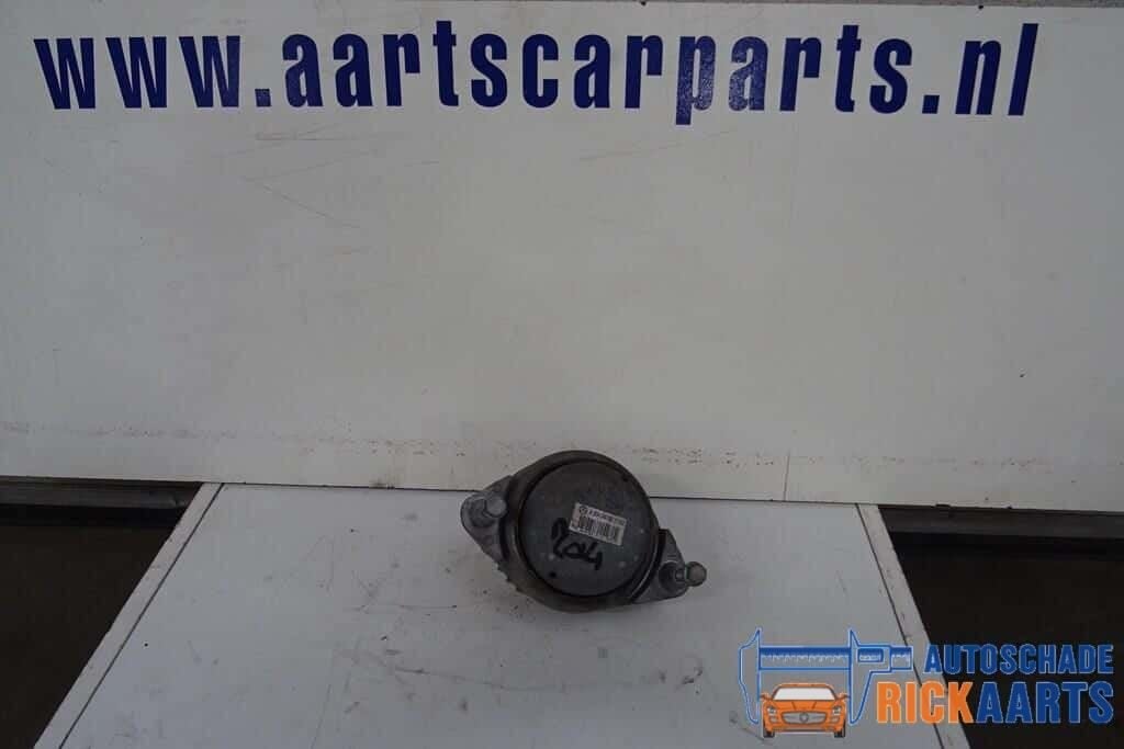 mercedes c klasse w204 motorsteun a2042400317, Gebruikt, -, Ophalen of Verzenden, -
