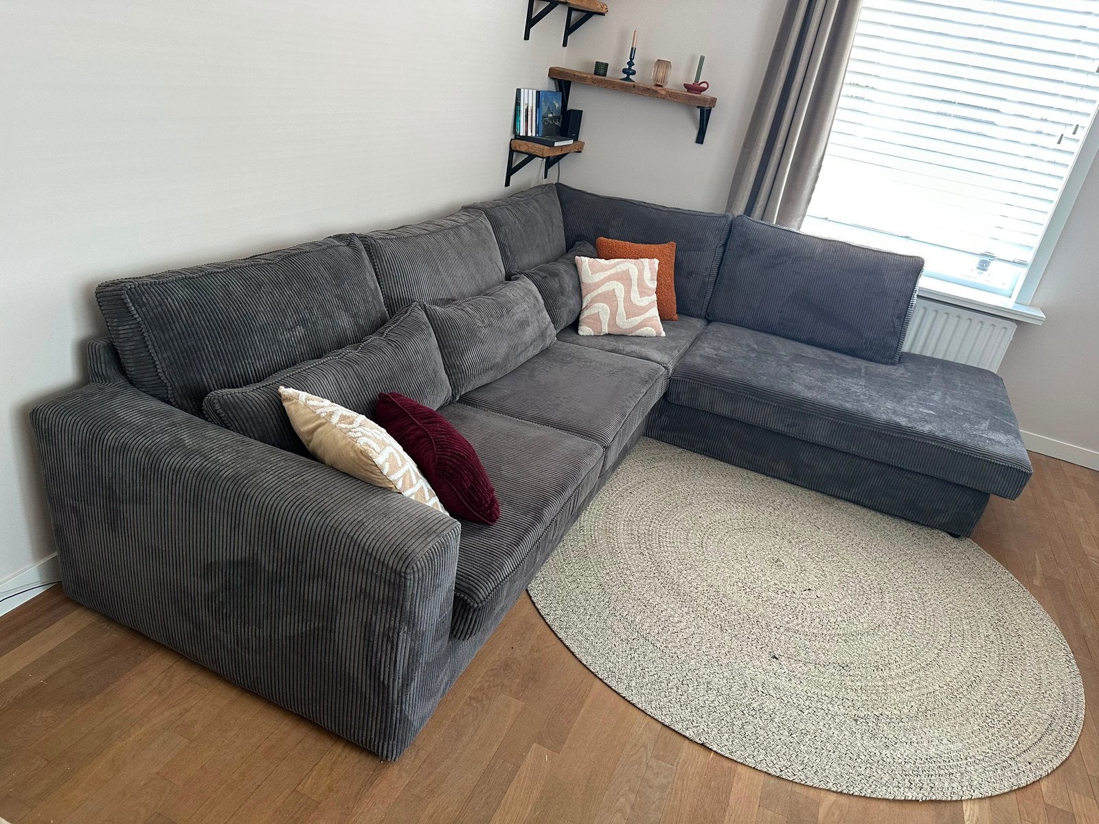 Hoekbank ribstof TOP STAAT! Lounge bank grijs, Huis en Inrichting, Banken | Complete zithoeken, Ophalen, Zo goed als nieuw, Overige materialen