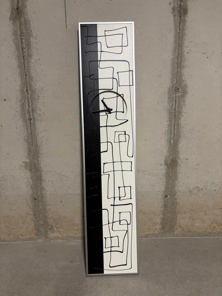 Design wandklok - Zwart/Wit - 94,5cm hoog, Ophalen, Gebruikt, Wandklok