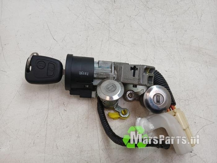 Kontaktslot + Sleutel van een Renault Scenic, Gebruikt, -, Renault, -