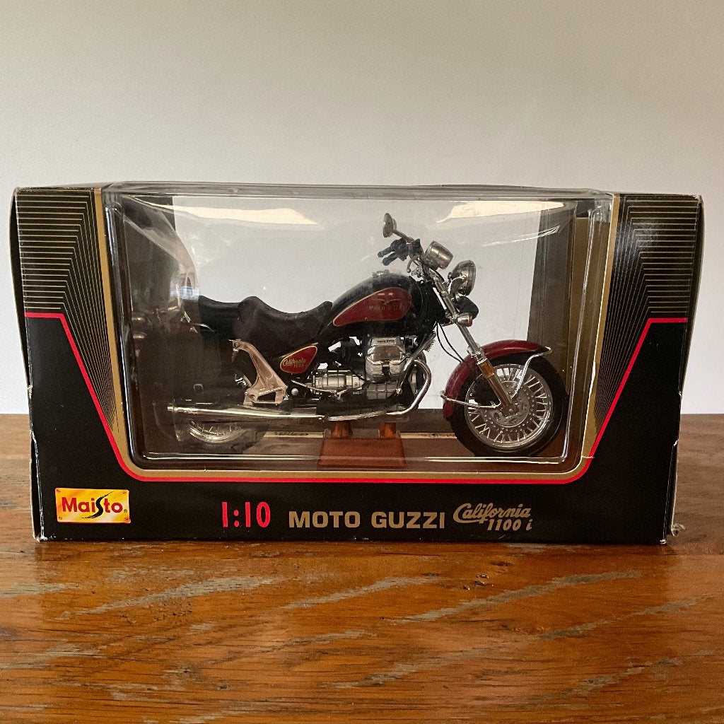 Moto Guzzi California 1100 i  1:10 model maisto, Ophalen of Verzenden, Zo goed als nieuw, Motor