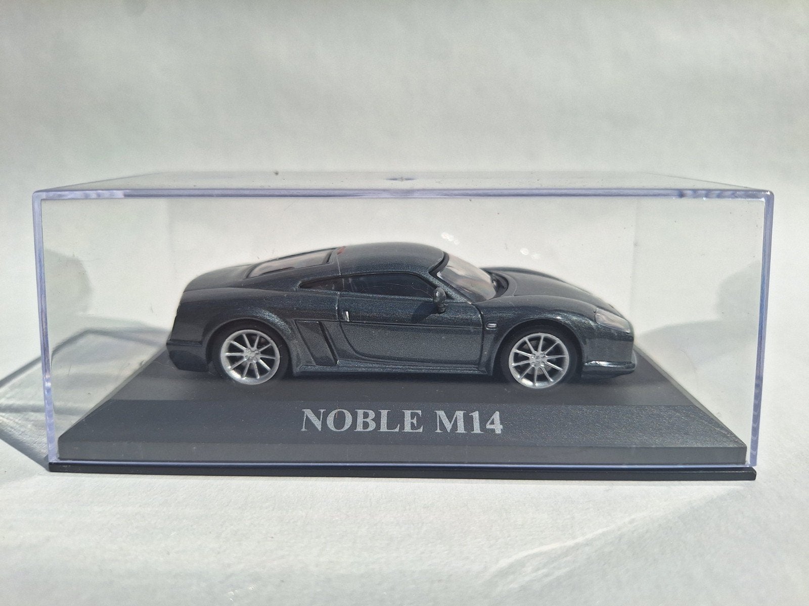Noble M14 - grijs metallic - Altaya, Ophalen of Verzenden, Zo goed als nieuw, Auto, Overige merken