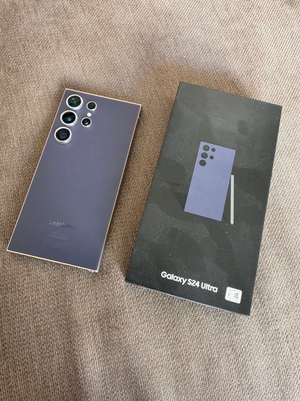 Foto 4 van Samsung S24 Ultra 256GB, complete set met toebehoren