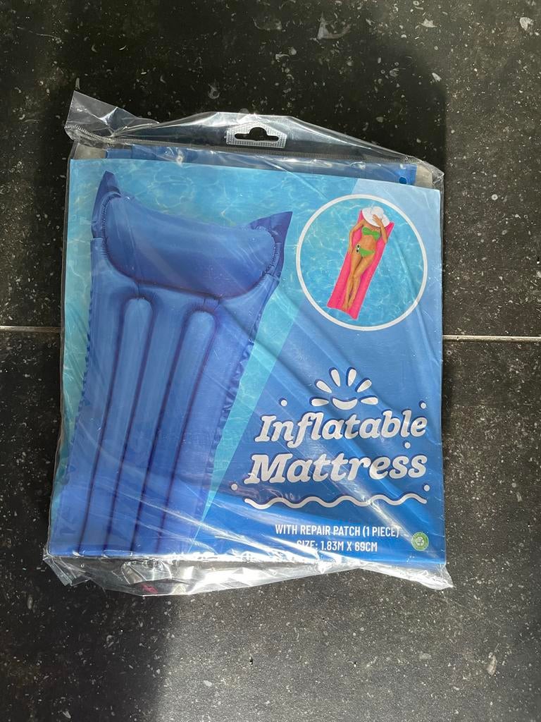 Nieuw blauw Opblaasbaar Luchtbed voor Zwembad/Strand, Ophalen of Verzenden, Nieuw