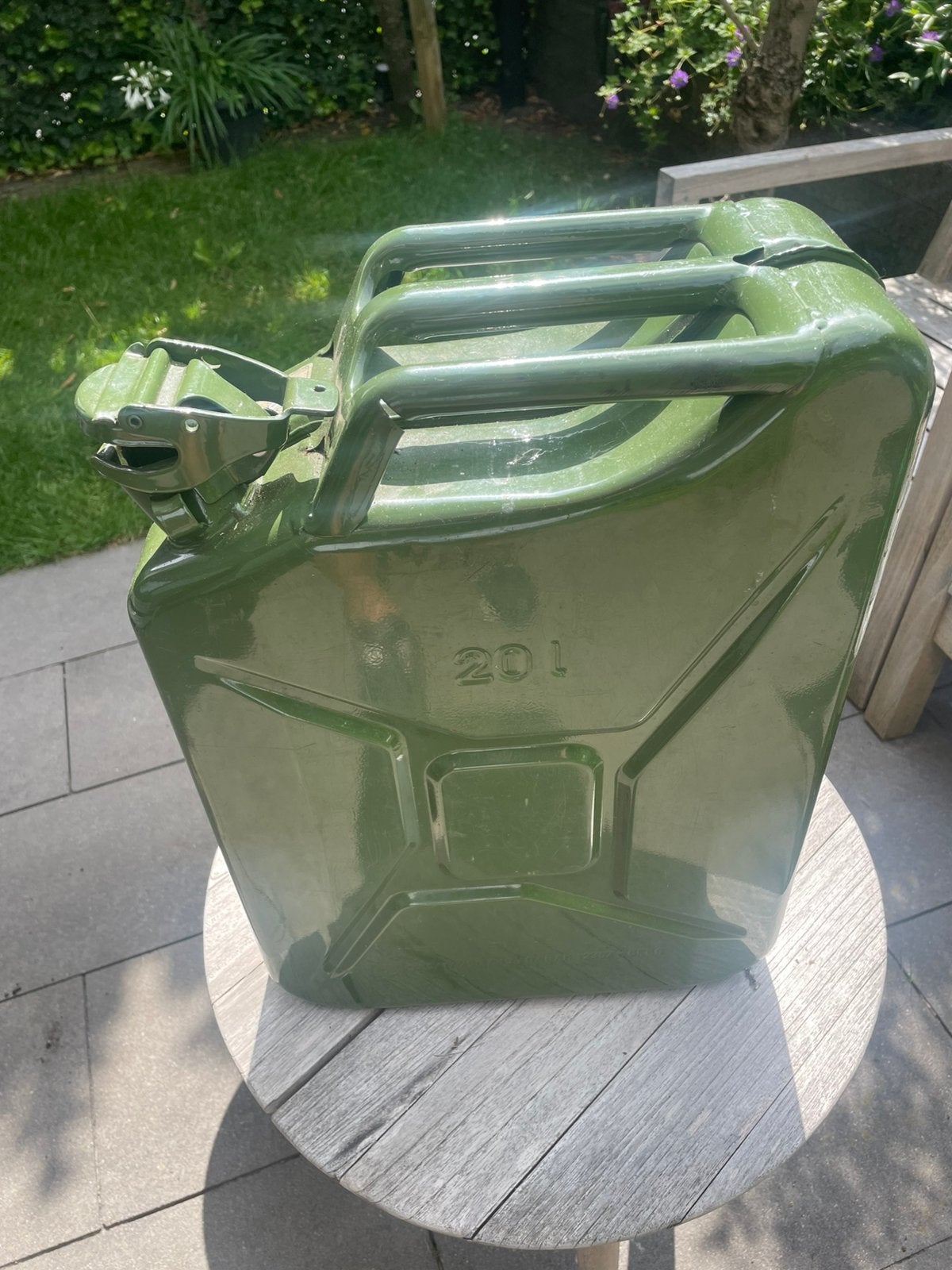 Legergroen 20 ltr. Jerrycan metal., Ophalen, Gebruikt