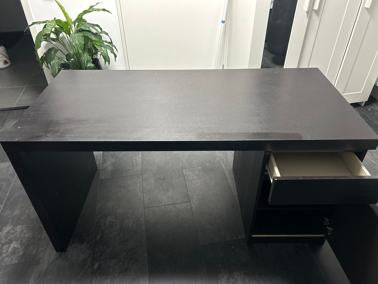Zwart bureau met lades - Ideaal voor thuiswerkplek, Ophalen, Zwart, Gebruikt, Met lades