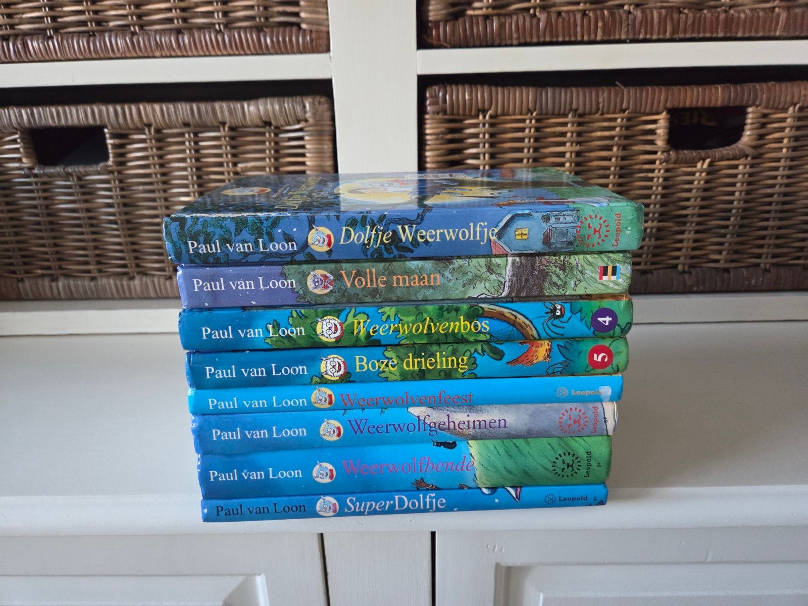 Paul van Loon - Dolfje Weerwolfje ( 8 stuks), Ophalen of Verzenden, Gelezen, Fictie algemeen