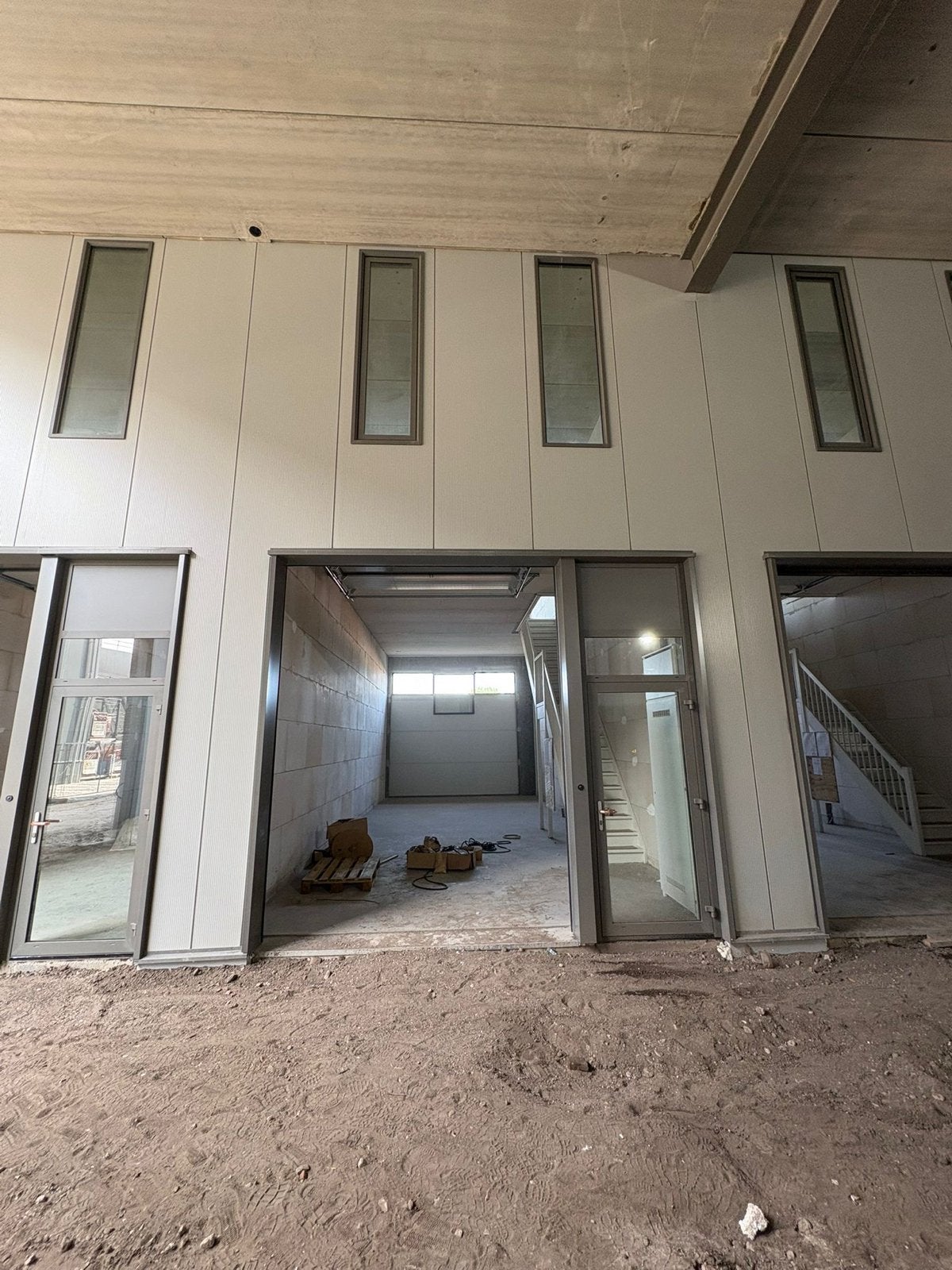 UNIEKE NIEUWBOUW BEDRIJFSUIT MET UITZICHT OVER HET SPAARNE, Koop, Bedrijfsruimte