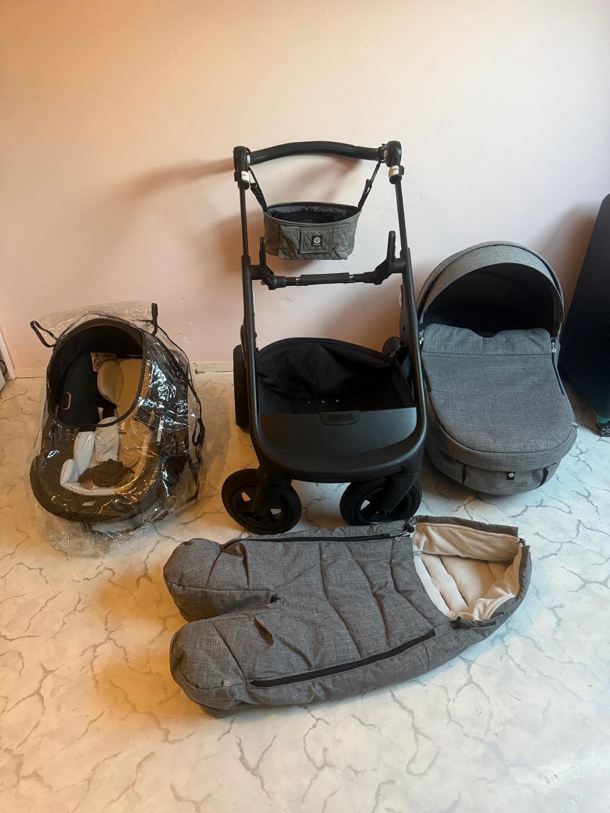 Kinderwagen te koop