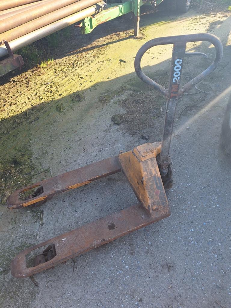 Gebruikte Palletwagen TLM 2000 - Opknapper, Ophalen, Gebruikt