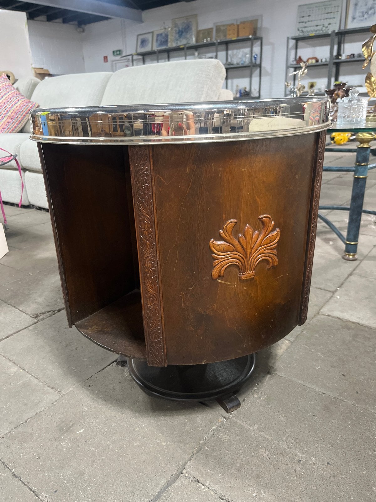 Antieke houten barretje / boekenkast met zilveren blad, Ophalen
