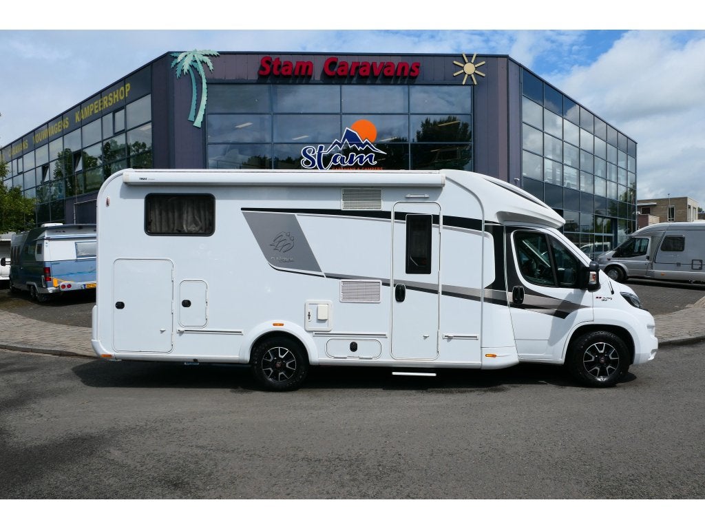 Caravans And Camping Knaus