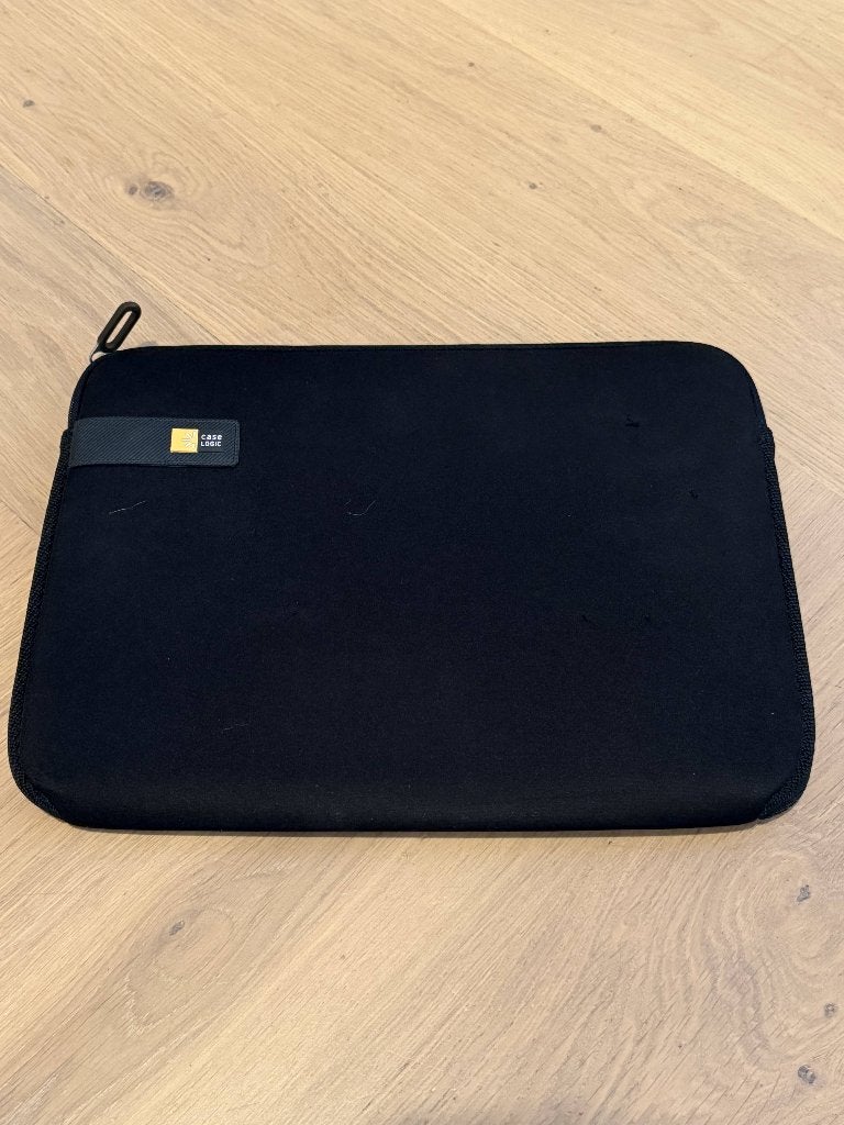 Case Logic laptophoes 35x26cm, Computers en Software, Ophalen of Verzenden, 14 inch, Gebruikt