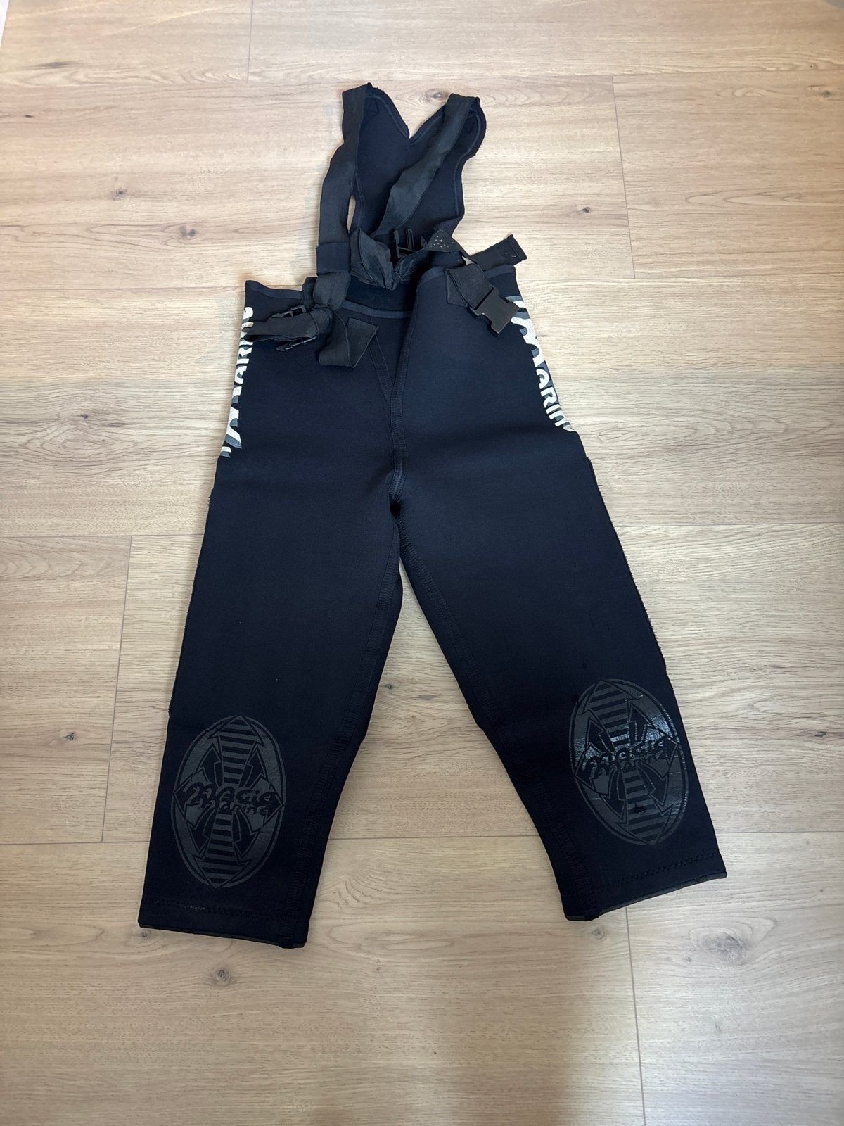 Gebruikte Magic Marine Hangbroek Maat L, Watersport en Boten, Watersportkleding, Ophalen of Verzenden, Gebruikt, Dame of Heer