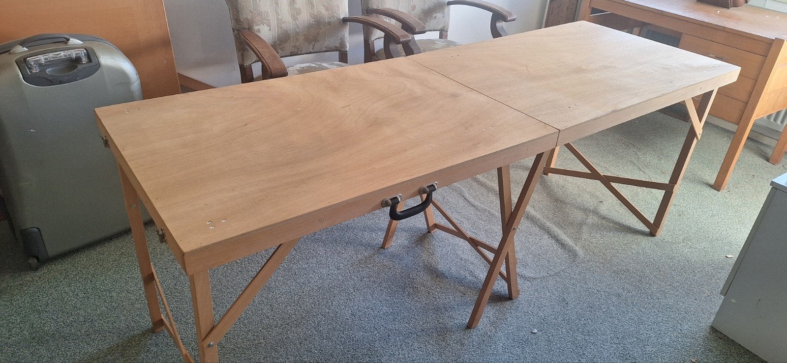 Inklapbare tafel, ideaal voor reiki behandelingen, Huis en Inrichting, Tafels | Eettafels, Ophalen, Gebruikt, 50 tot 100 cm, 150 tot 200 cm