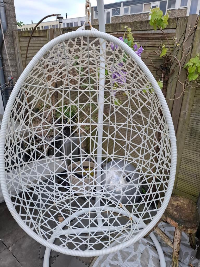 Hangstoel voor de tuin, kleur wit, zonder steun en veer, Ophalen of Verzenden