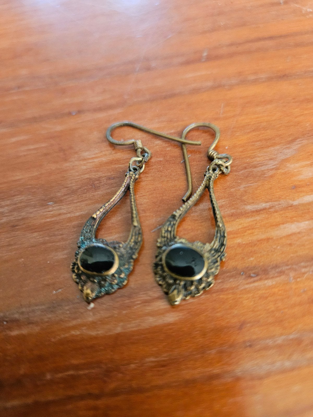 Antieke oorbellen met ingelegd steentje - origineel, Sieraden, Tassen en Uiterlijk, Oorbellen, Verzenden, Gebruikt, Overige materialen