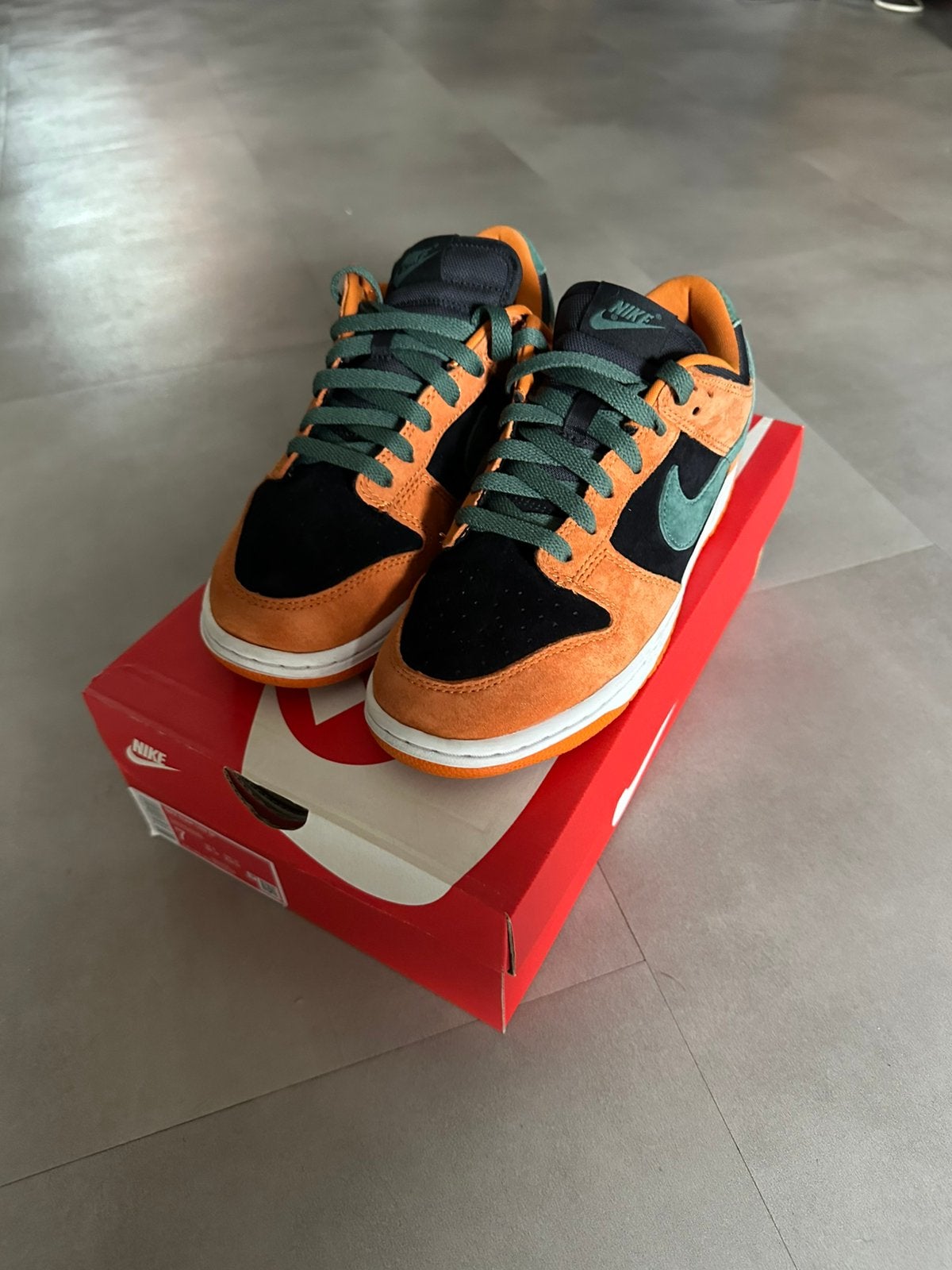 Nike Dunk Low Ceramic EUR 40 VNDS, Ophalen of Verzenden, Zo goed als nieuw, Overige kleuren
