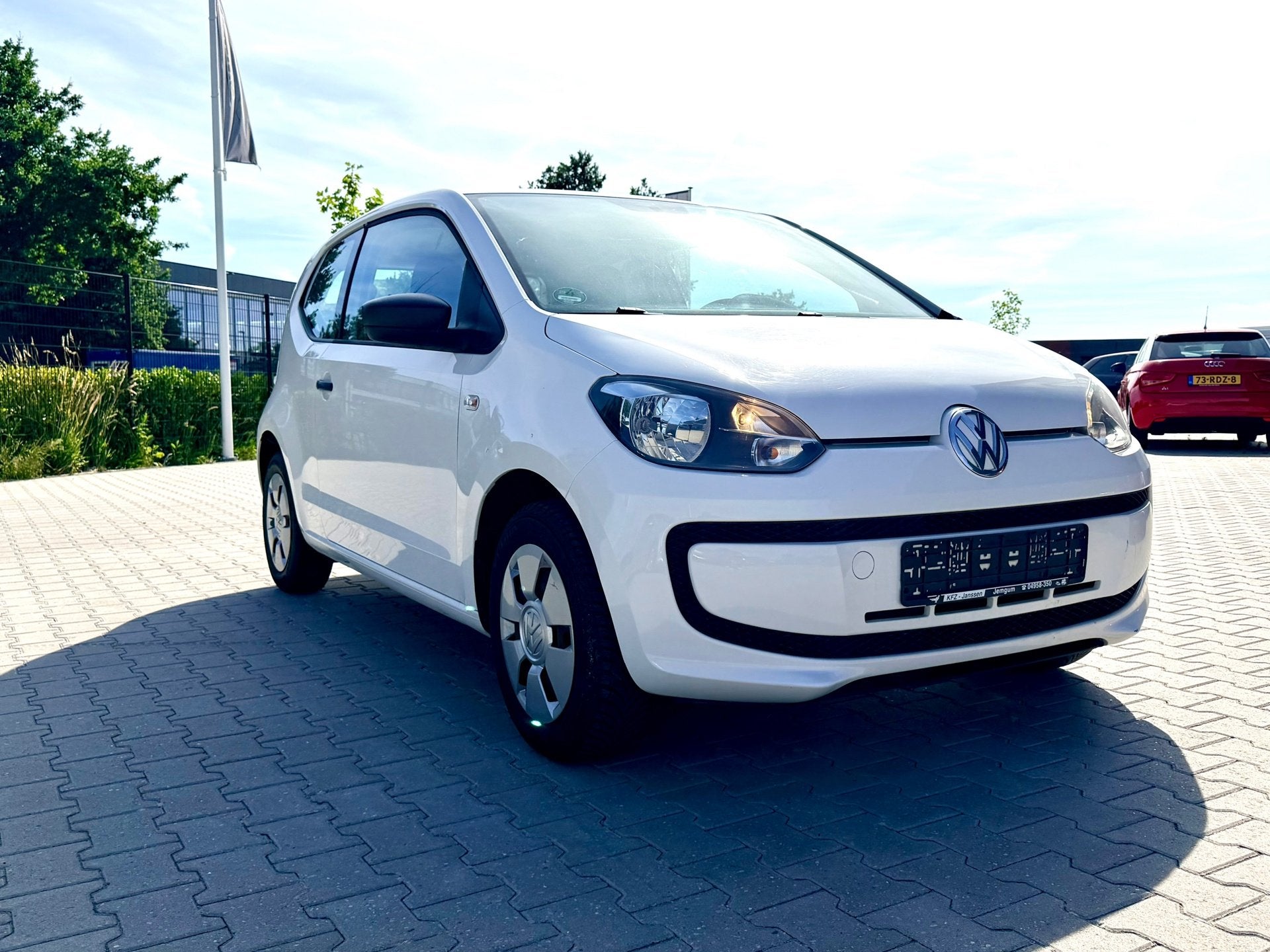 Volkswagen Up! 1.0 easy up! BlueMotion, Auto's, Volkswagen, Stof, Gebruikt, Overige carrosserieën, Wit