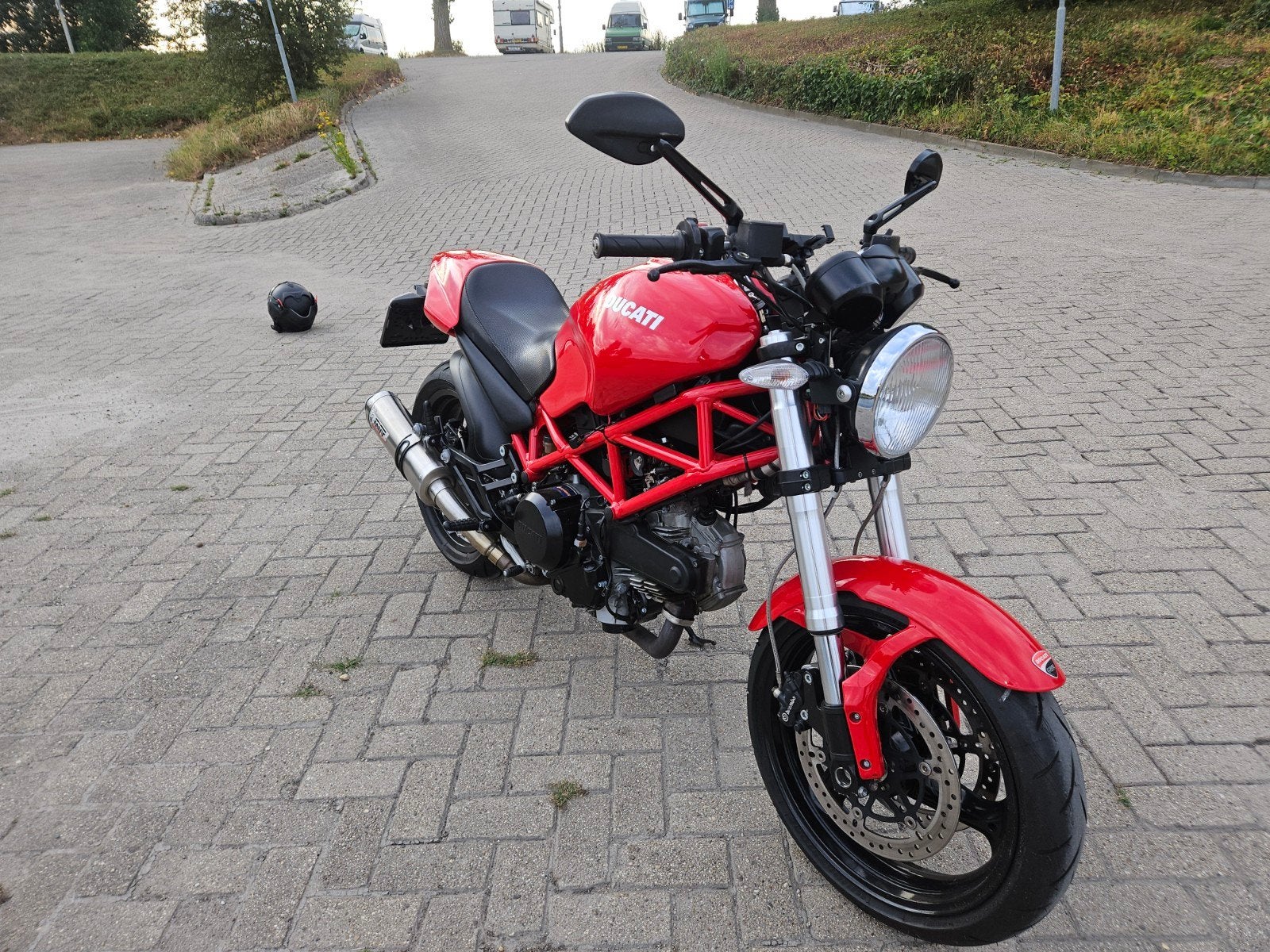 Ducati Monster 695 sportieve Naked Bike, 2 cilinders, Sportuitlaat, Motorrijbewijs A, Gebruikt