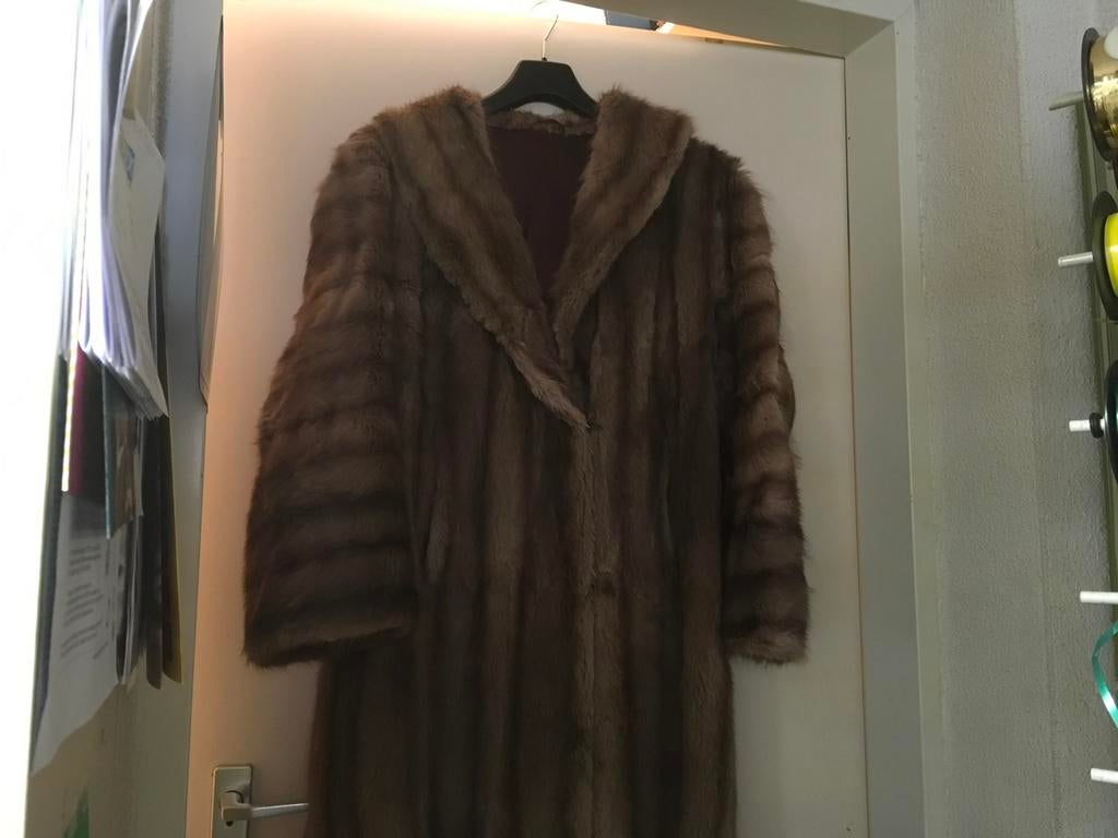 Te koop z g a n echte nerts bontjas, Ophalen of Verzenden, Zo goed als nieuw, Maat 38/40 (M), Bruin