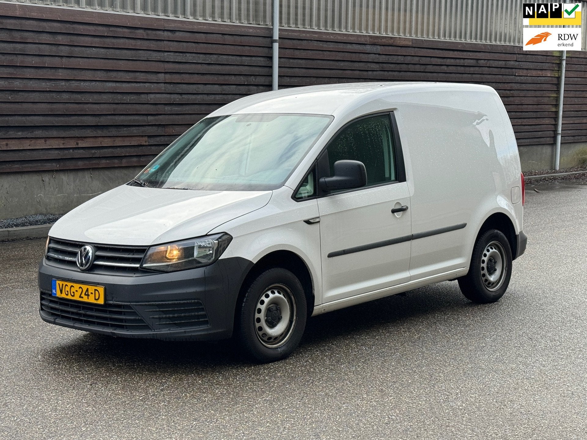 Volkswagen Caddy 2.0 TDI L1H1 BMT Trendline, Stof, Gebruikt, 4 cilinders, 1404 kg